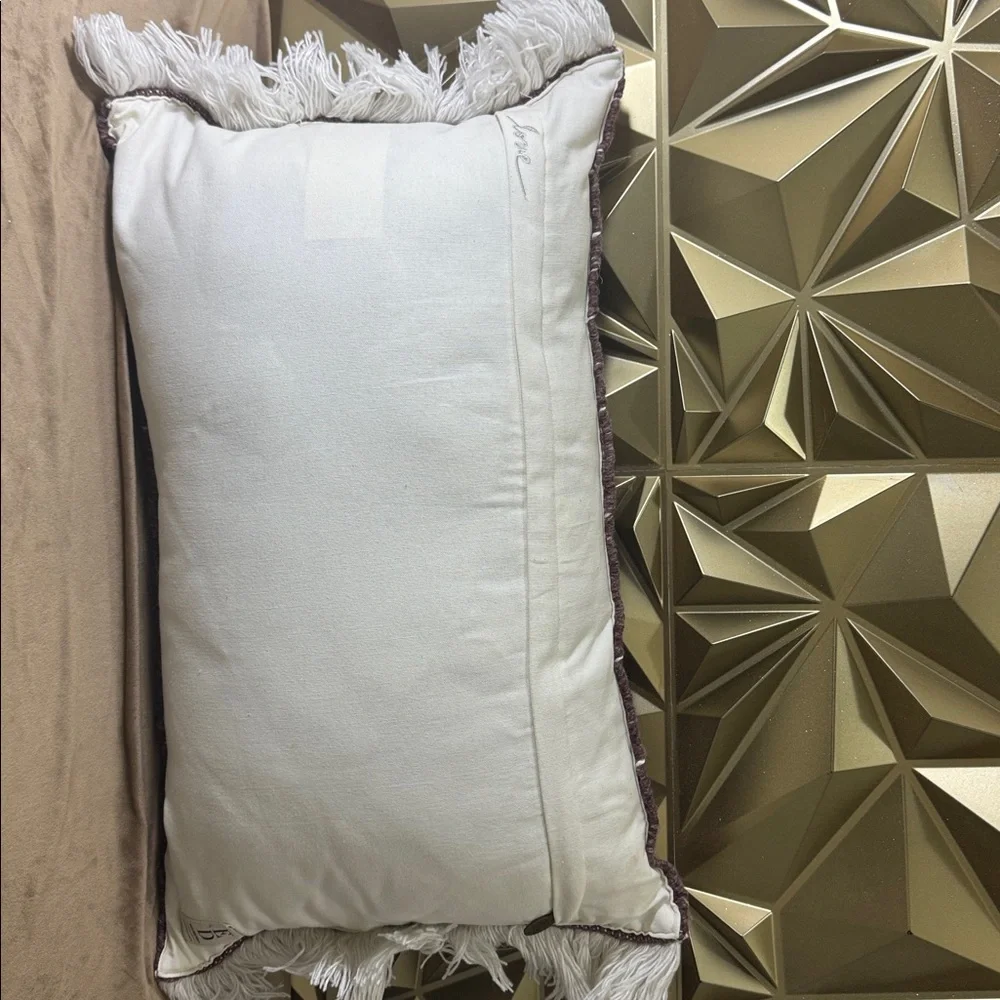 ED Ellen DeGeneres Mauve Geometric Tufted Lumbar Pillow with Fringe 14x26‎